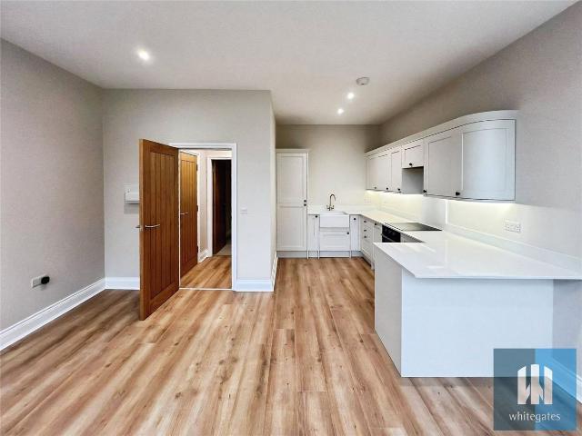 Apartment for rent in Cowlersley, Kirklees