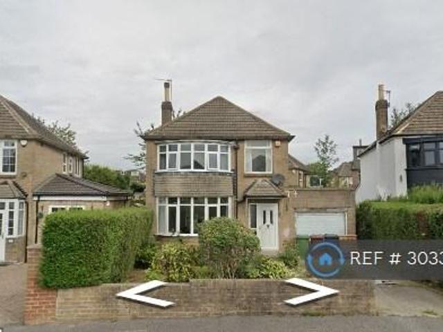 House for rent in Carr Manor, Moor Allerton
