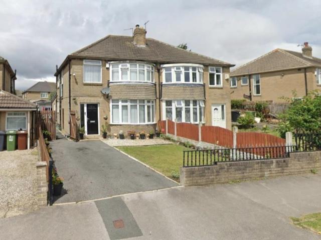 House for rent in Carr Manor, Moor Allerton