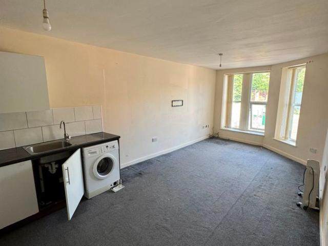 Apartment for rent in Birstall Smithies, West Yorkshire