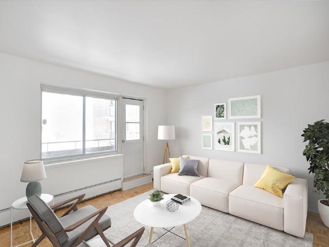 Apartment for rent in Dorval, Quebec