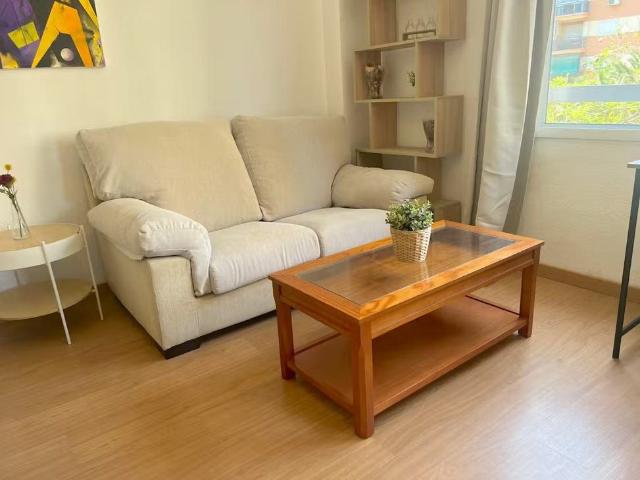 Apartamento en alquiler en Benicalap, València