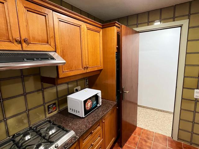 Habitación en alquiler en La Mina - districte 6, Barcelonès