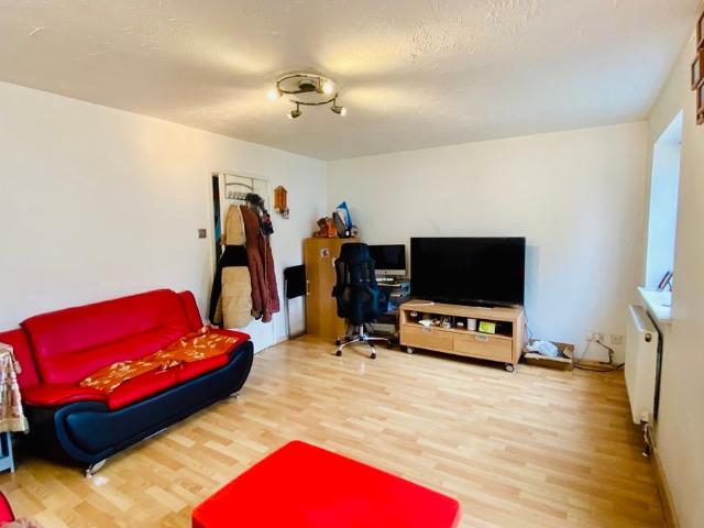 House for rent in Newbury Park, Greater London
