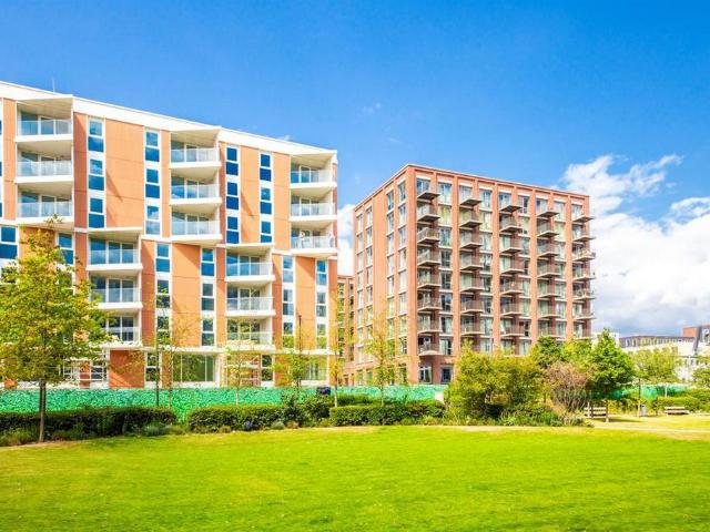 Apartment for rent in Silvertown, Greater London