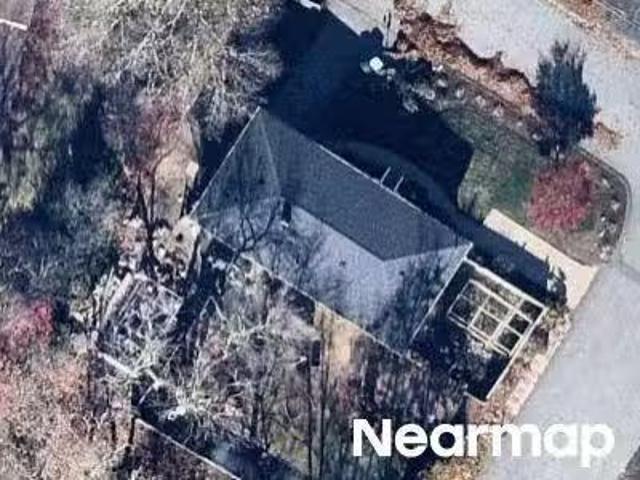 House for sale in Dracut