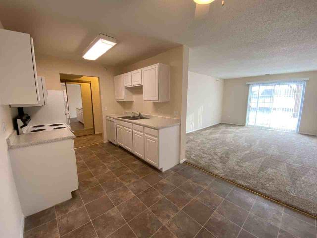Apartment for rent in Wood Park, Burnsville
