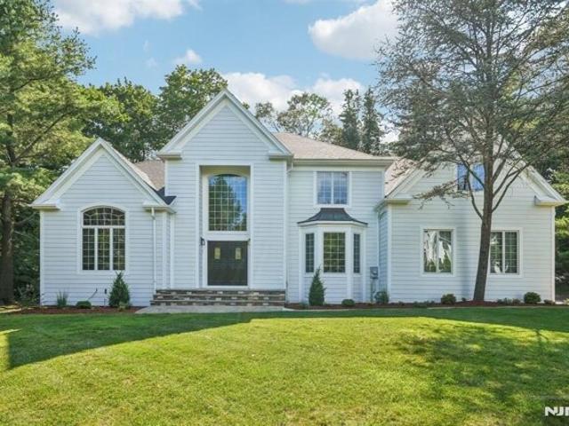 House for sale in Woodcliff Lake, New Jersey