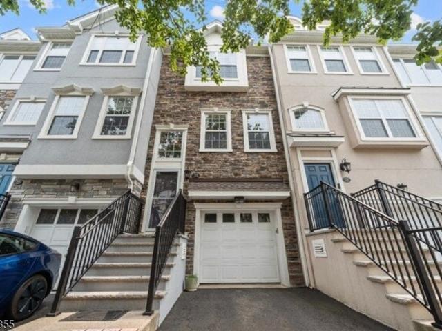 Condo for sale in Clifton