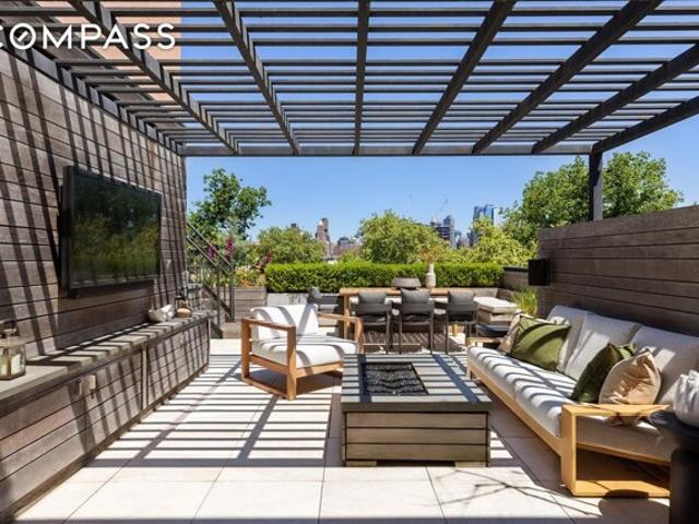Condo for sale in Arverne, New York