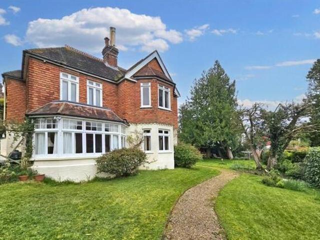 House for sale in Midhurst, Chichester