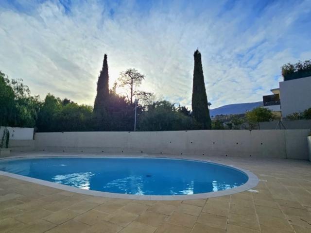 Appartement vente à France métropolitaine, Carros