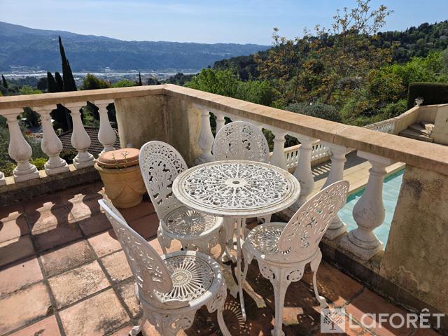 Maison vente à Grasse, Carros