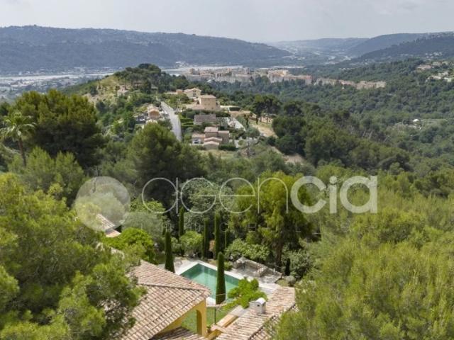 Maison vente à Grasse, Carros