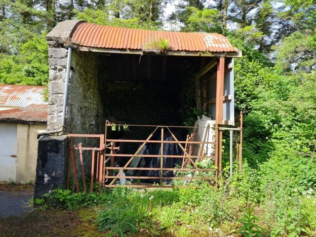 Farm for sale in Curry