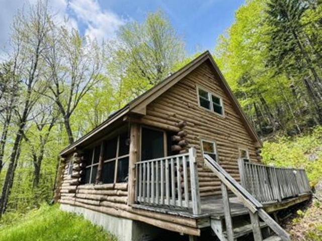House for sale in Maine