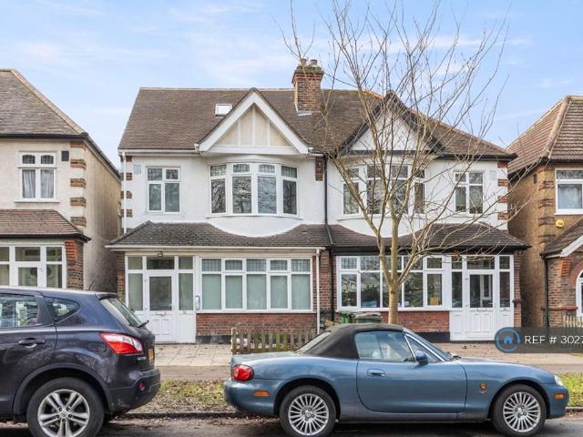 Apartment for rent in The Wrythe, Greater London
