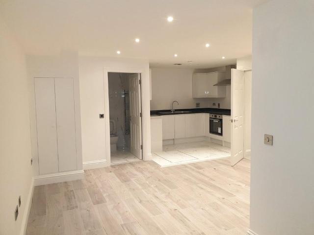 Apartment for rent in Sutton New Town, Greater London