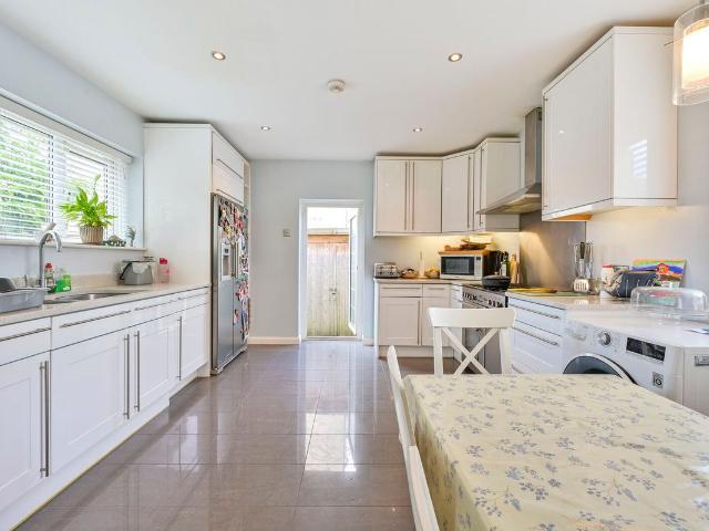 Apartment for rent in London Borough of Wandsworth, Greater London