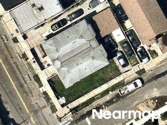 House for sale in Queens County, New York