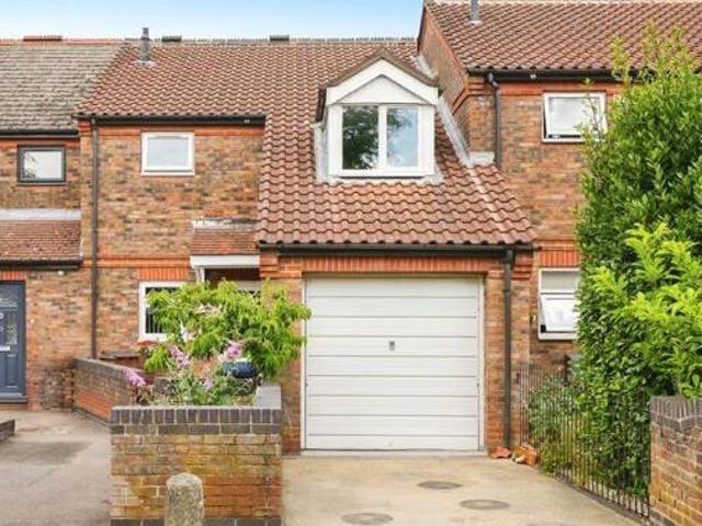 House for sale in The Slade, Oxfordshire