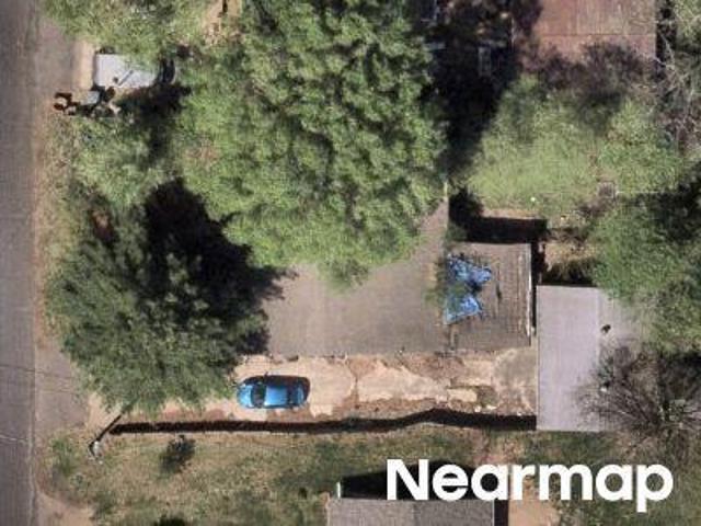 House for sale in Pekin, Illinois