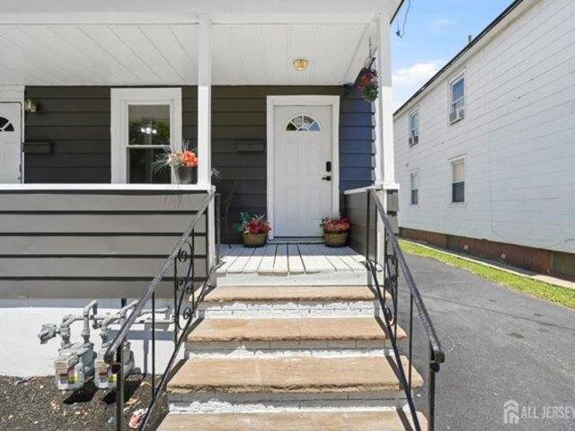 House for sale in Carteret, New Jersey