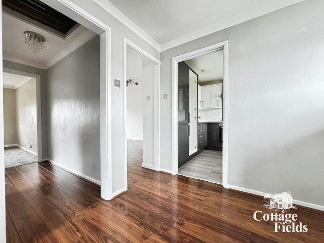House for rent in Carterhatch, Greater London