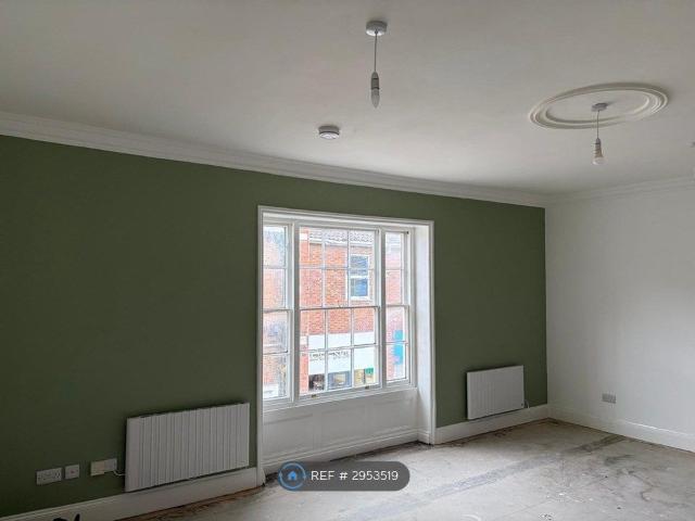 Studio for rent in Alverton, East Midlands