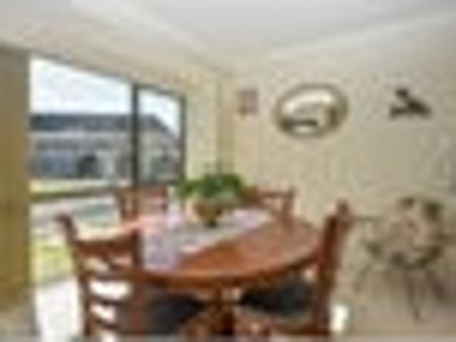 Townhouse for rent in Carterton, Wellington