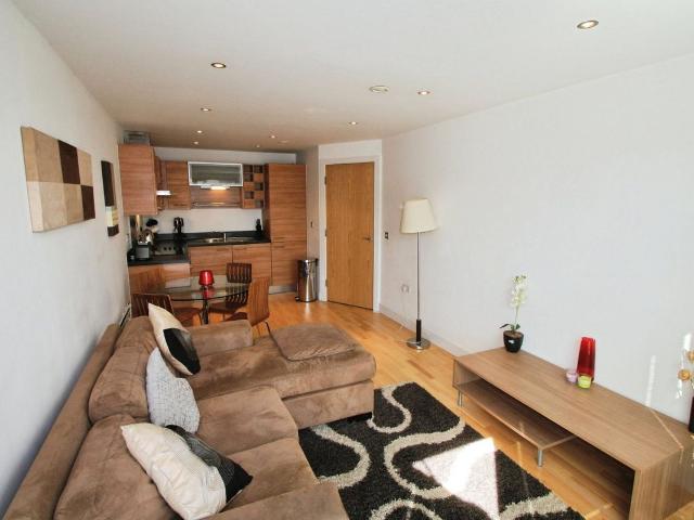 House for rent in Richmond Hill, West Yorkshire