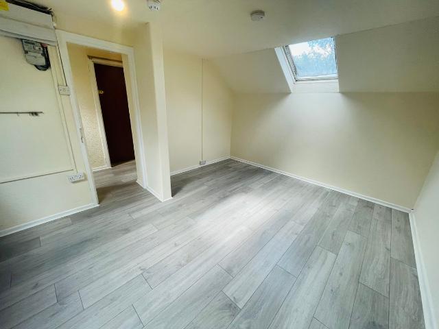Studio for rent in Haverfordwest, Wales