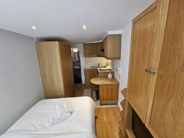 Studio for rent in Saint Pancras, Greater London