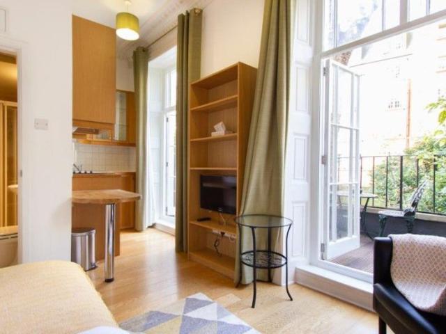 Studio for rent in Saint Pancras, Greater London