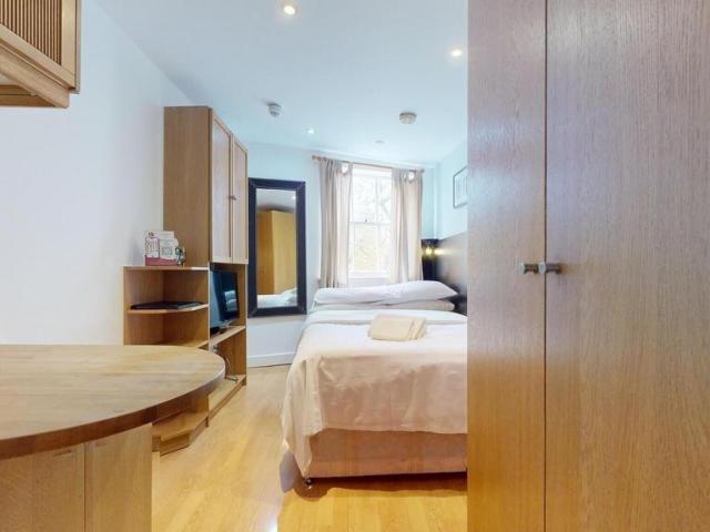 House for rent in Saint Pancras, Greater London