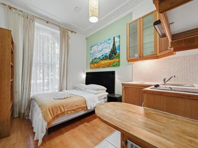 Studio for rent in Saint Pancras, Greater London