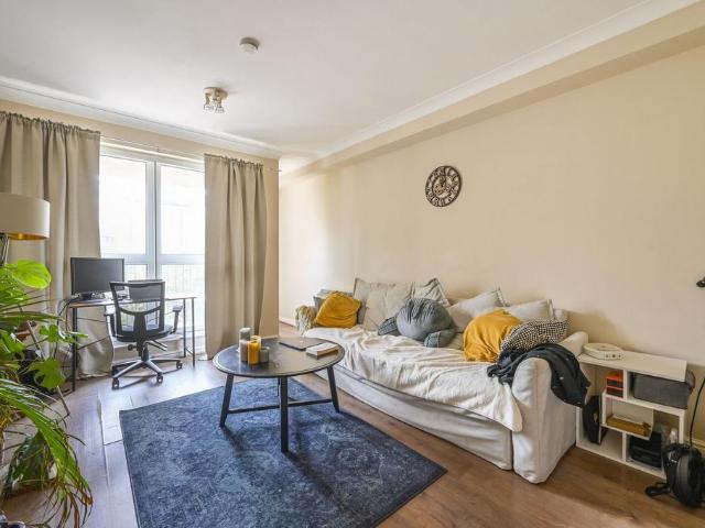 Apartment for rent in Tower Liberty, Wapping