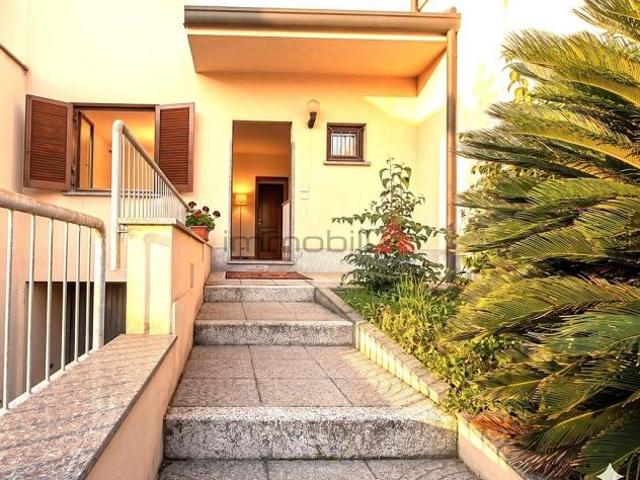 Villa Indipendente in vendita a Carugate, Lombardia