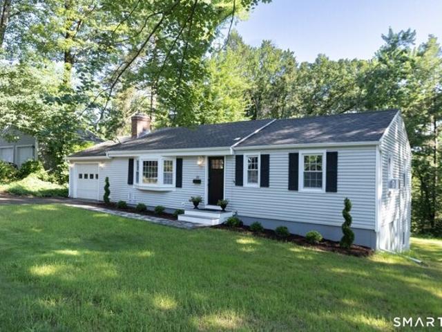House for sale in Simsbury, Connecticut