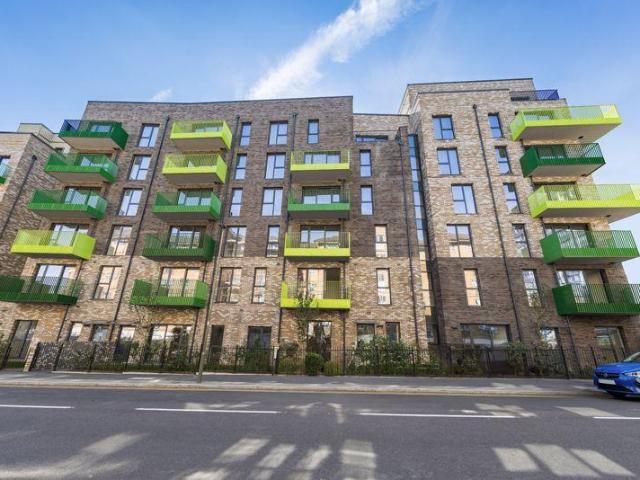 House for rent in Colindale, Greater London