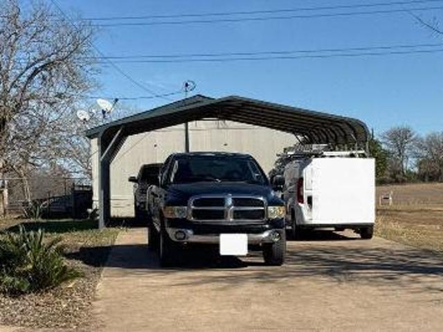 House for sale in Lockhart, Caldwell County