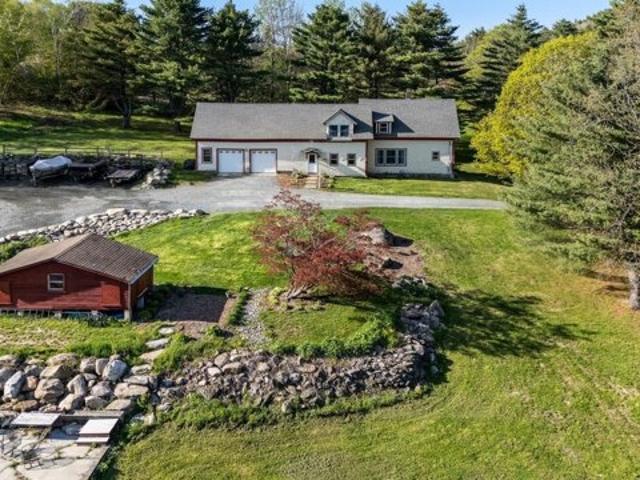House for sale in Sunapee