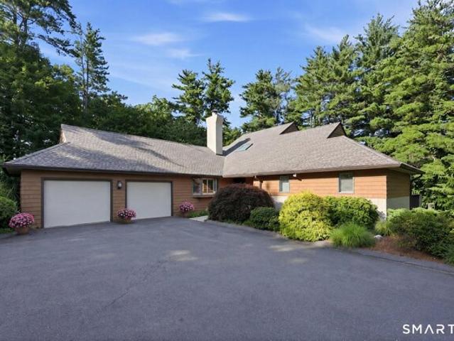 Condo for sale in Bloomfield, Connecticut