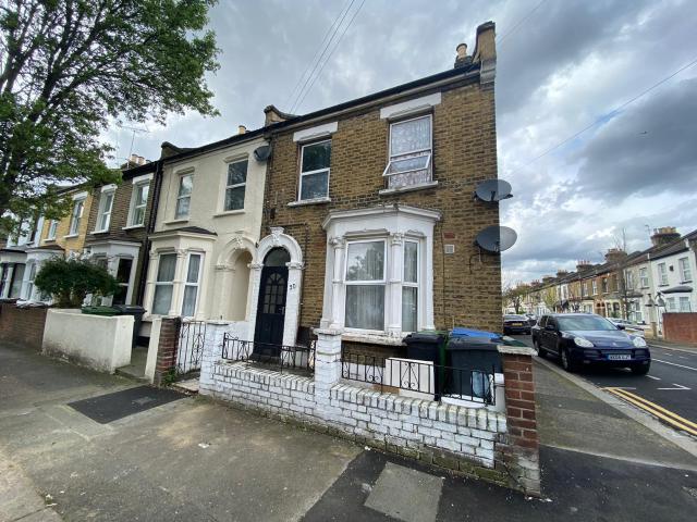 Apartment for rent in Cann Hall, Leytonstone