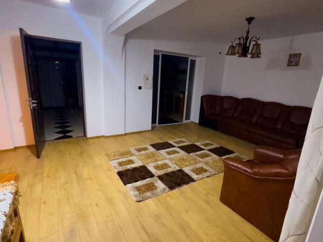 Casă vânzări