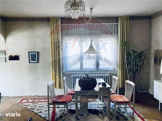 Casă vânzări