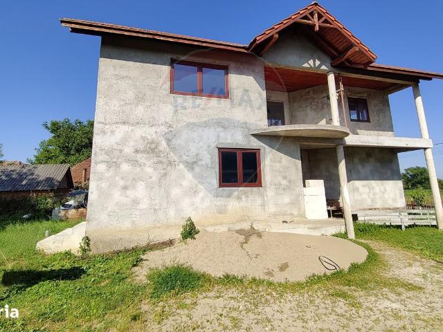 Casă vânzări în Tamaia