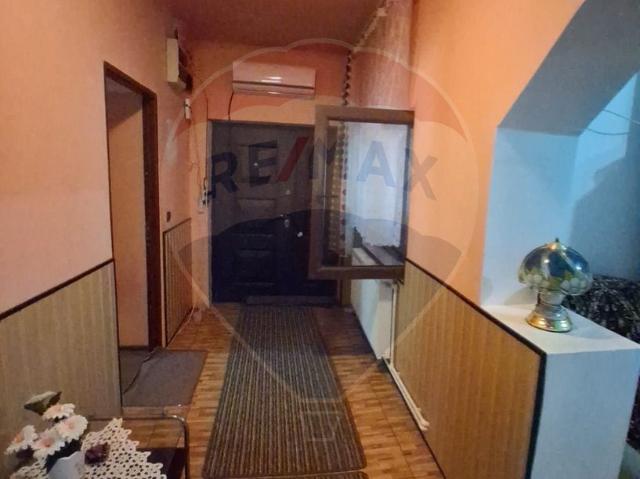 Casă vânzări