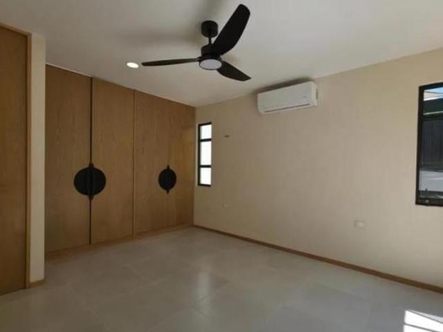CASA $1,900,000 EN CONKAL YUCATÁN. ESTILO COLONIAL. CON PISCINA. DE 108 M2