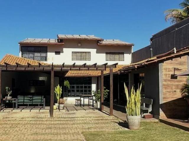 Casa venda em Região Geográfica Imediata do Distrito Federal, Região Integrada de Desenvolvimento do Distrito Federal e Entorno